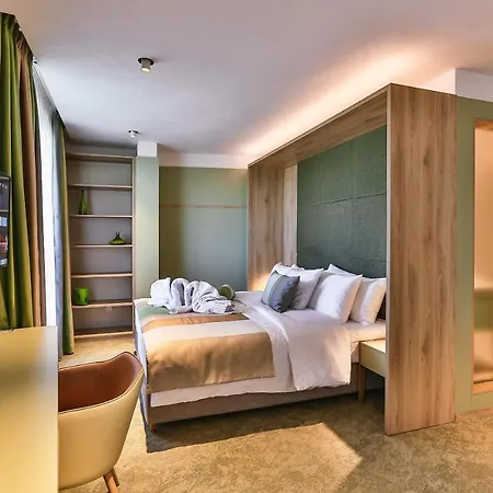 Carine Centar 4* Podgorica