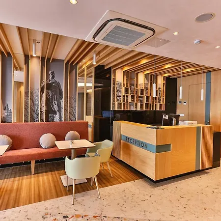 Carine Centar 4* Podgorica