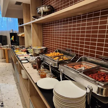 Carine Centar Hotel
