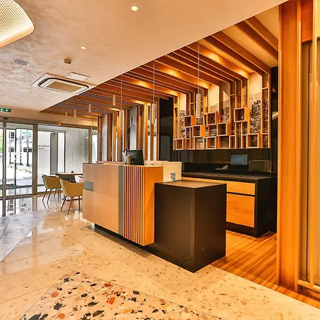 Hotel Carine Centar