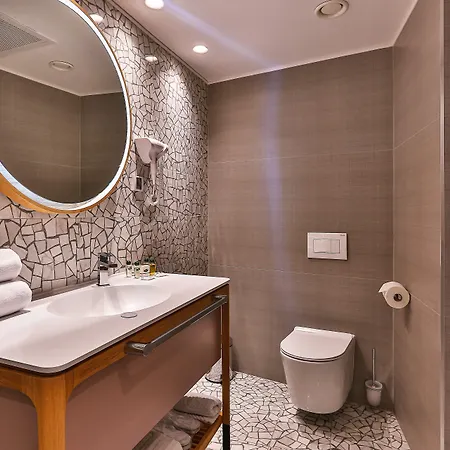 Carine Centar מלון פודגוריצה