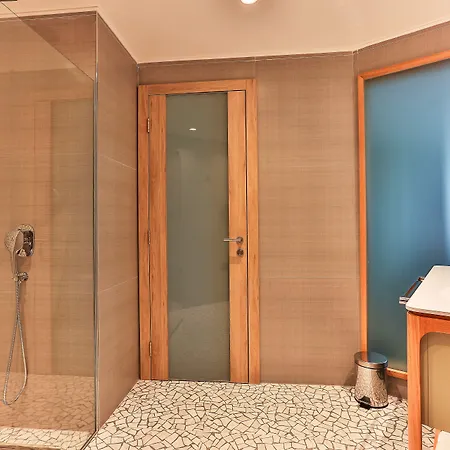 Carine Centar 4* Podgorica