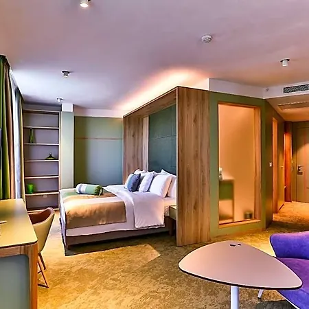 Carine Centar Hotel 4*