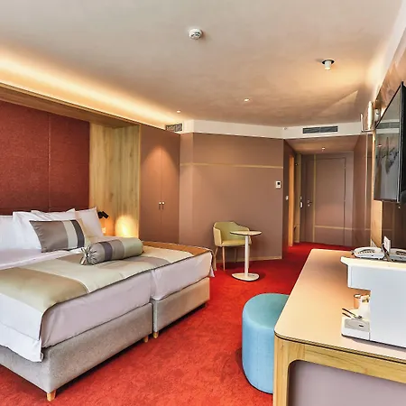 Carine Centar Hotel