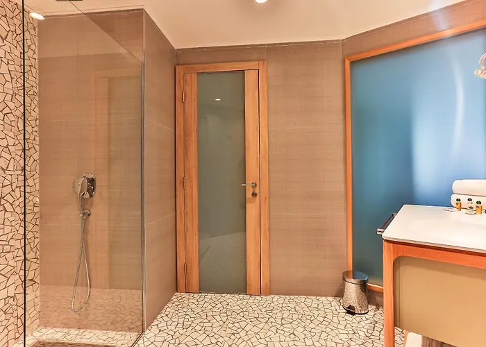 Carine Centar Hotel 4*