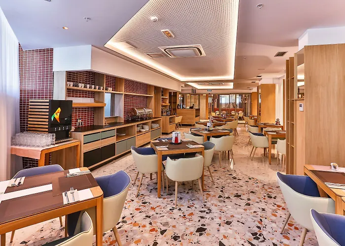 Carine Centar Hotel 4*